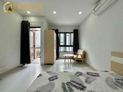 balcony studio & window itself Hoàng Hoa Thám near vaa