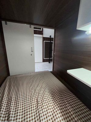 Sleep Box Room Locking Queen Street only 1.5 million packaged