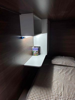 Sleep Box Room Locking Queen Street only 1.5 million packaged