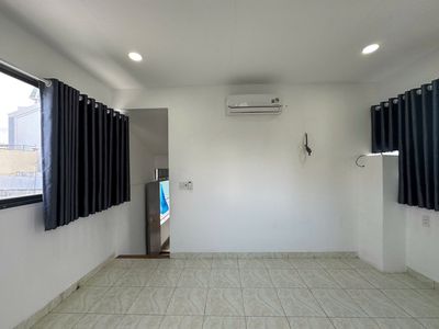 Rent room.