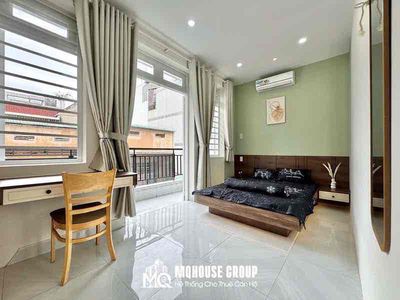 To the Zqz Service apartment. 50 million a month renting 33 million to 888 million.