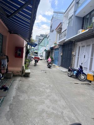 5 meters Long & Tân Hương, 3.7 x 12 meters, 4/4 E.5 bedrooms, 6 toilets