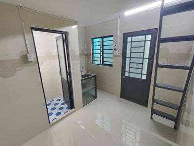 The guard room is 1 m8 wide, only 1 km away, near the new Nex Shun.