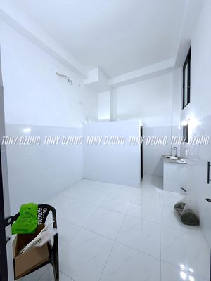 open window- with kitchen shelves- right next to vincom Quang Trung-bv pink