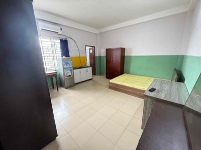 The studio is super wide right over Quốc lộ 13 near mtu gtvt