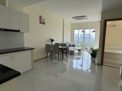 C/c Central Plaza-Phạm Văn Hai, 2 bedroom 77 meters2, Full interior, for 13 million a month.