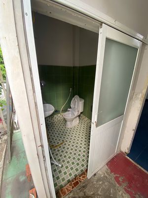Alleying House (12 meters wide)