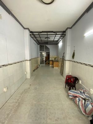 Alleying House (12 meters wide)
