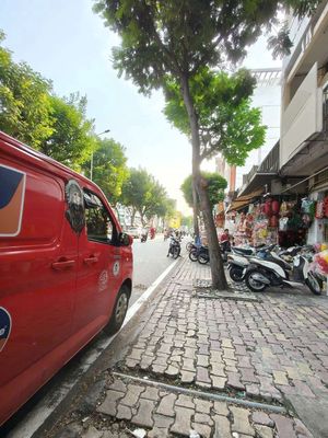 Rent a Hải Thượng Lãn Ông casher, District 5-4, 2 x20 m-4 a 4.4 p4 w