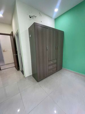 Rent 3 bedrooms. 2 Topaz Elite toilets.