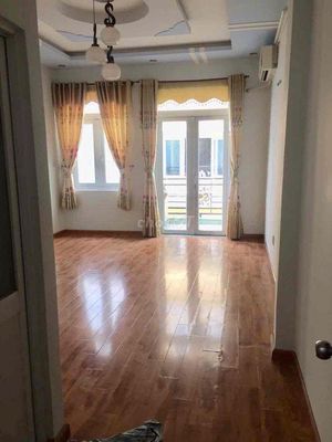 Renting homes, alleys, 243/Tô Hiến Thành, 3 bedrooms, 4 stories, 13rd District 10.