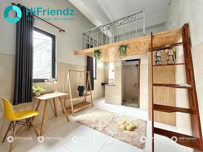 Close by the colleges -- there's a guard -- air conditioning -- good price!