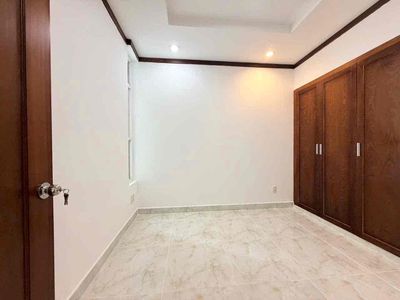 Rent the Green House 2 bedrooms near the Lotte District 7 for 11 million athg