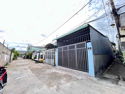 Cg Cho rents a refrigerator road.41 has a yard for a car. 7 areas: 440 x22 m