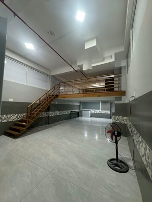 - 80 M2 - Full interior