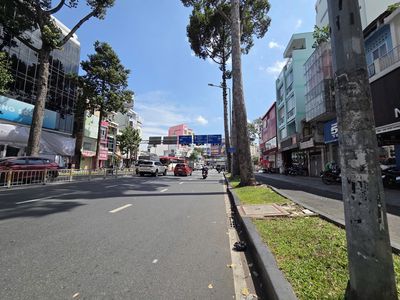 Two by two. Trần Hưng Đạo.p Cầu Ông Lãnh, Old One-Right to 4 N.V. Rent
