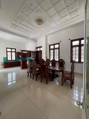 Rent the villa 2 . . Thảo Điền area using 700 m2