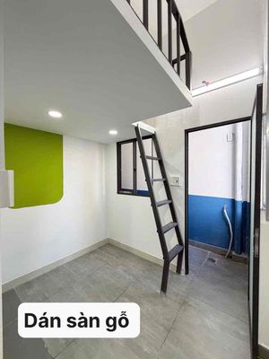 The student room has a skylight near District 3 and District 10