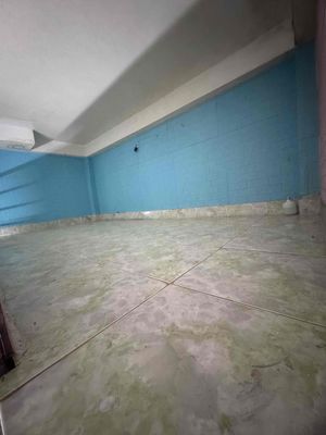 Clean motel, cool, secure, near the new DaM market.