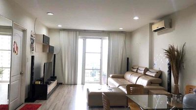 Rent an apartment full of about 105 meters.