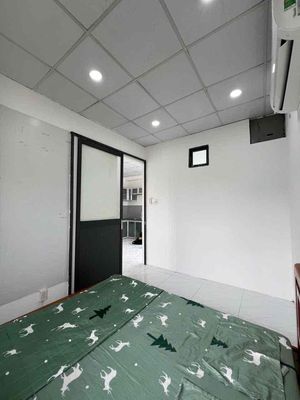 First base of the Sleephouse, kitchen in front of the park market.
