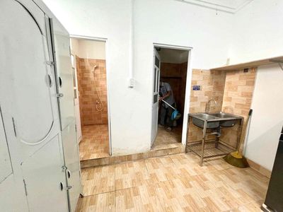 Many dorms near vlu, only 900 k.