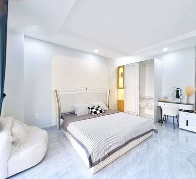 Open the Bancol apartment now. Lê Quang Định.