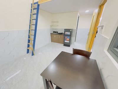 Room 35 m2 just built near the school. It's all set.