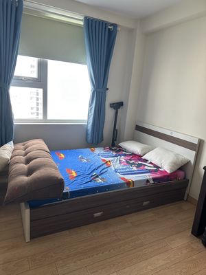 Rent a star RiverSide apartment.