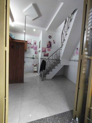 Rent the original house, the old city, District 12.