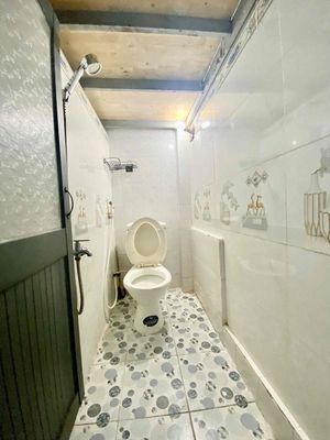 The cheap motel on the way to the long-term office nears the quantity level oftte
