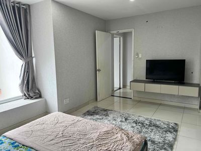 Rent up the high-end master room - the river view
