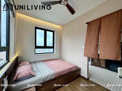 A super-violent, built-in, 3rd District bedroom.