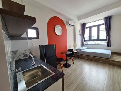 Service apartment, elevator, security 24/7 cold water, alleyway.