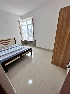Room in the South-Stun 8 Jade building (near college sp, sg university, ktn...)