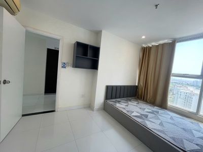 Room in the pendhouse right behind University vhu, University ueh, hv Code