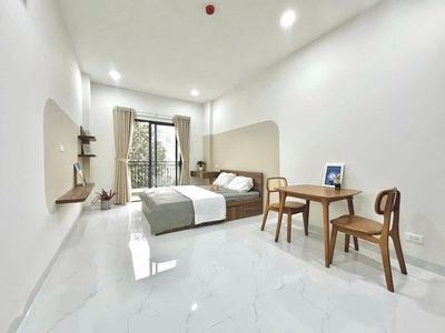 Open the new apartment, set up Hòa Bình by the elevator.