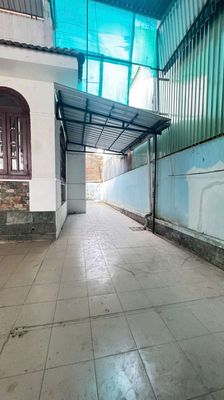 450 M2 mansions in the subway.