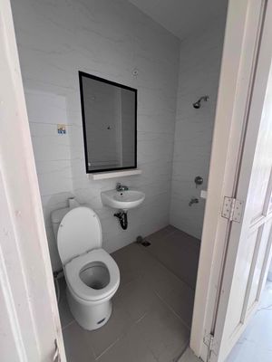 Rent the entire floor with a balcony - cash house