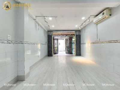 The House of Private Walkway is the original Thoại Ngọc Hầu.