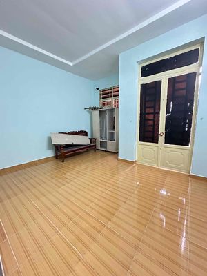 Rent a new two-room suite, two toilets, close to lvk.