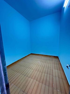 Rent a new two-room suite, two toilets, close to lvk.