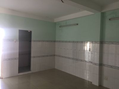 The room is 35 meters wide near Central Chief of Staff dh Huflit