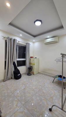 The owner of Chung cư 155 Nguyễn Chí Thanh rents it.