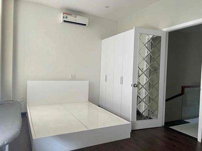 Rent a building full interior area 5 x 16.5 meters at 18 million a month