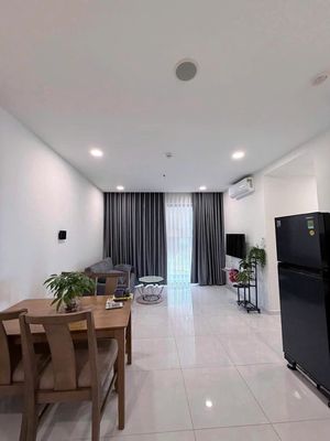 Central building, Wu Wujie, District 1: Three bedrooms, new furniture, 92 meters, 16 million.