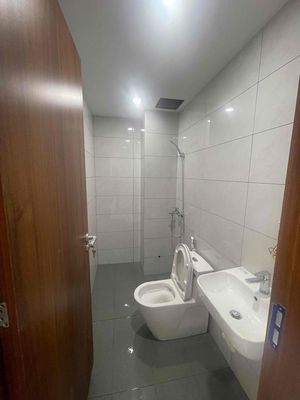 New building is 100%. Two floors up. Four bedrooms. Five toilets near T3 Station.