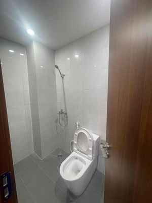 New building is 100%. Two floors up. Four bedrooms. Five toilets near T3 Station.
