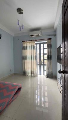 A big family bedroom in the heart of District 4.