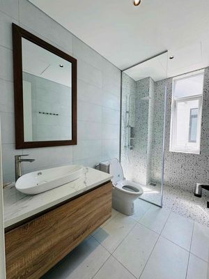 Rent Louis Gardens for 8 million a month.